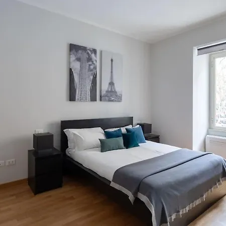 New Near Piazza Del Popolo